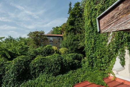 Sur Les Hauteurs Du Vieux Lione Esterno foto